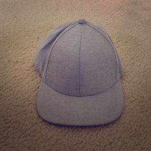 Flat rim men’s snap back hat